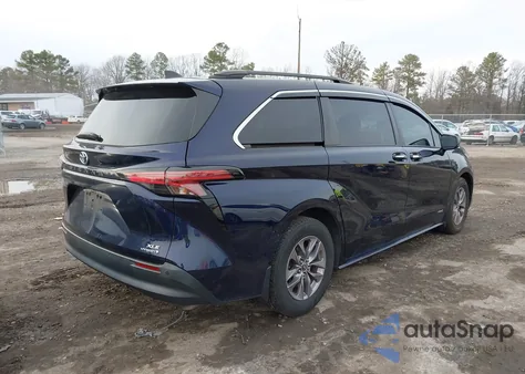 2021 Toyota Sienna Xle z USA, uszkodzony, nr VIN 5TDJSKFC1MS022314